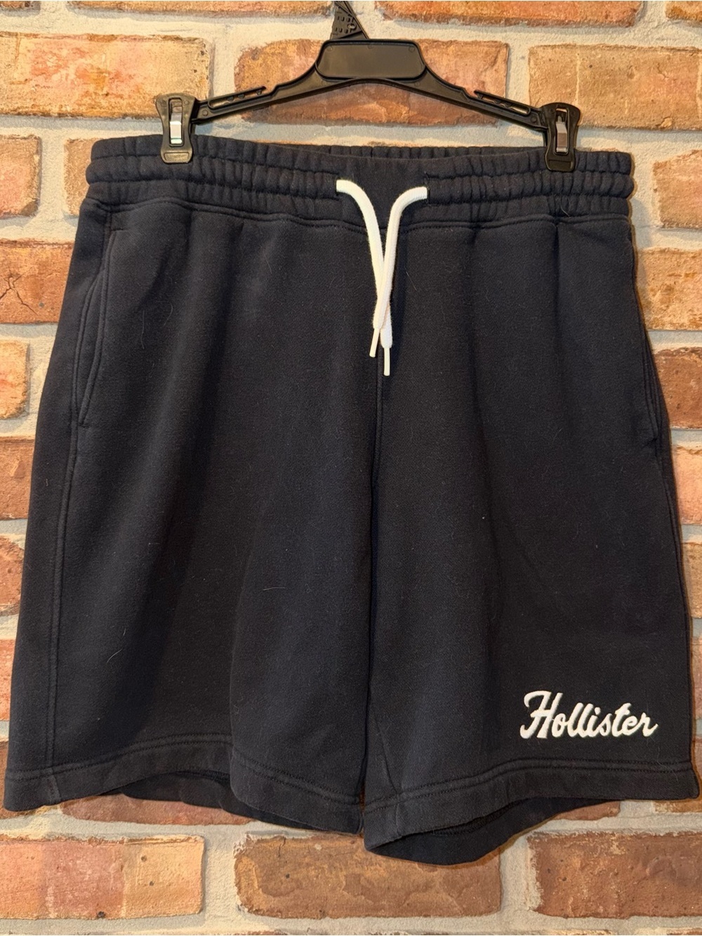 Hollister Men’s Sweat Shorts – Size XS (9” Inseam)